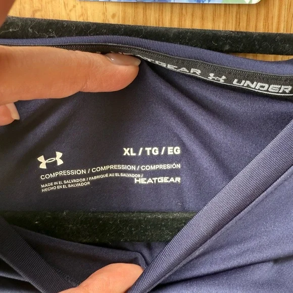 Under Armour Men's Dark Blue Performance Tank - Picture 2 of 3